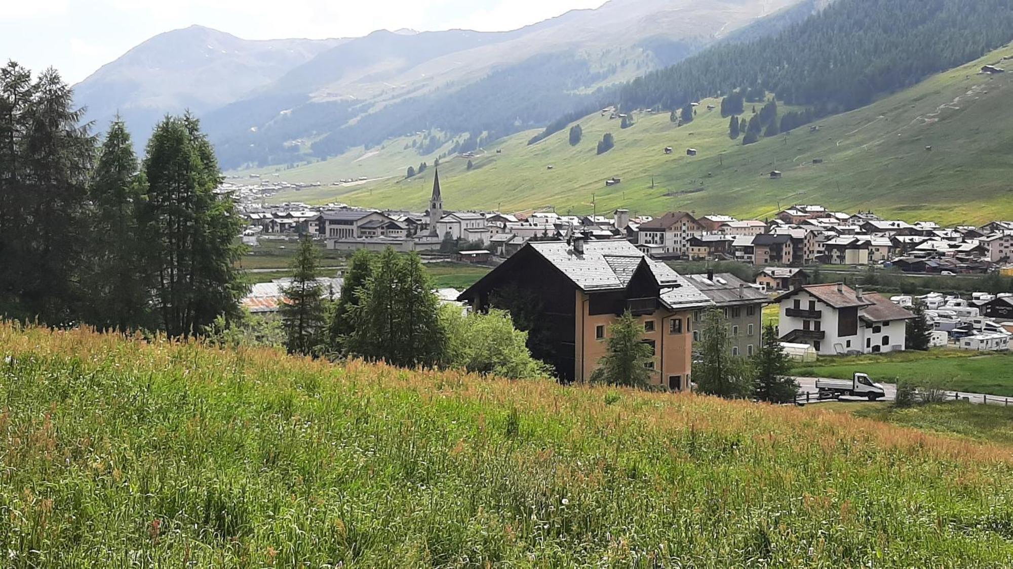 Chalet Rin Da Pemont Livigno Exterior photo
