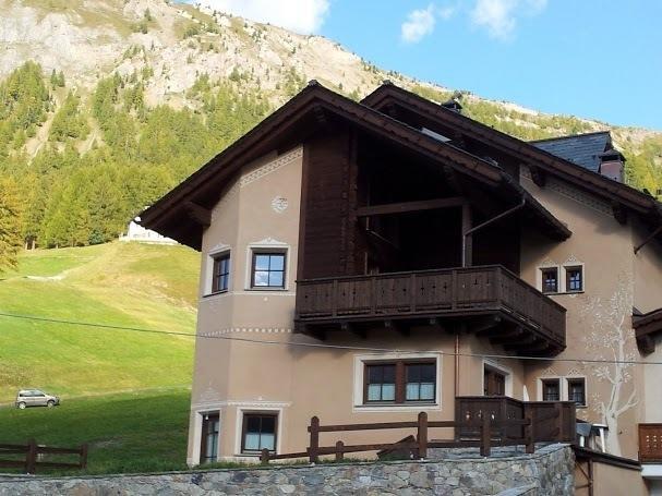 Chalet Rin Da Pemont Livigno Exterior photo